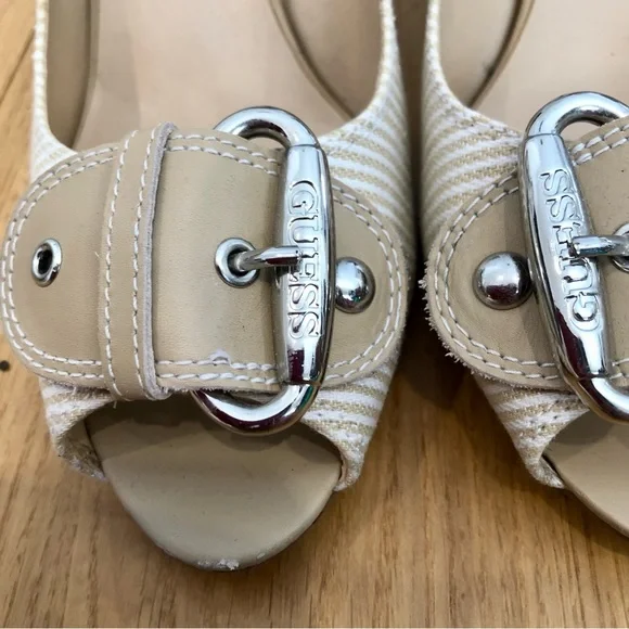 Guess by Marciano leather and textile peep toe heels - Picture 4 of 7